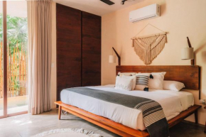 Condos Watal - Upscale area Aldea Zama with Private Pool Perfect for Couples, Families, Pets